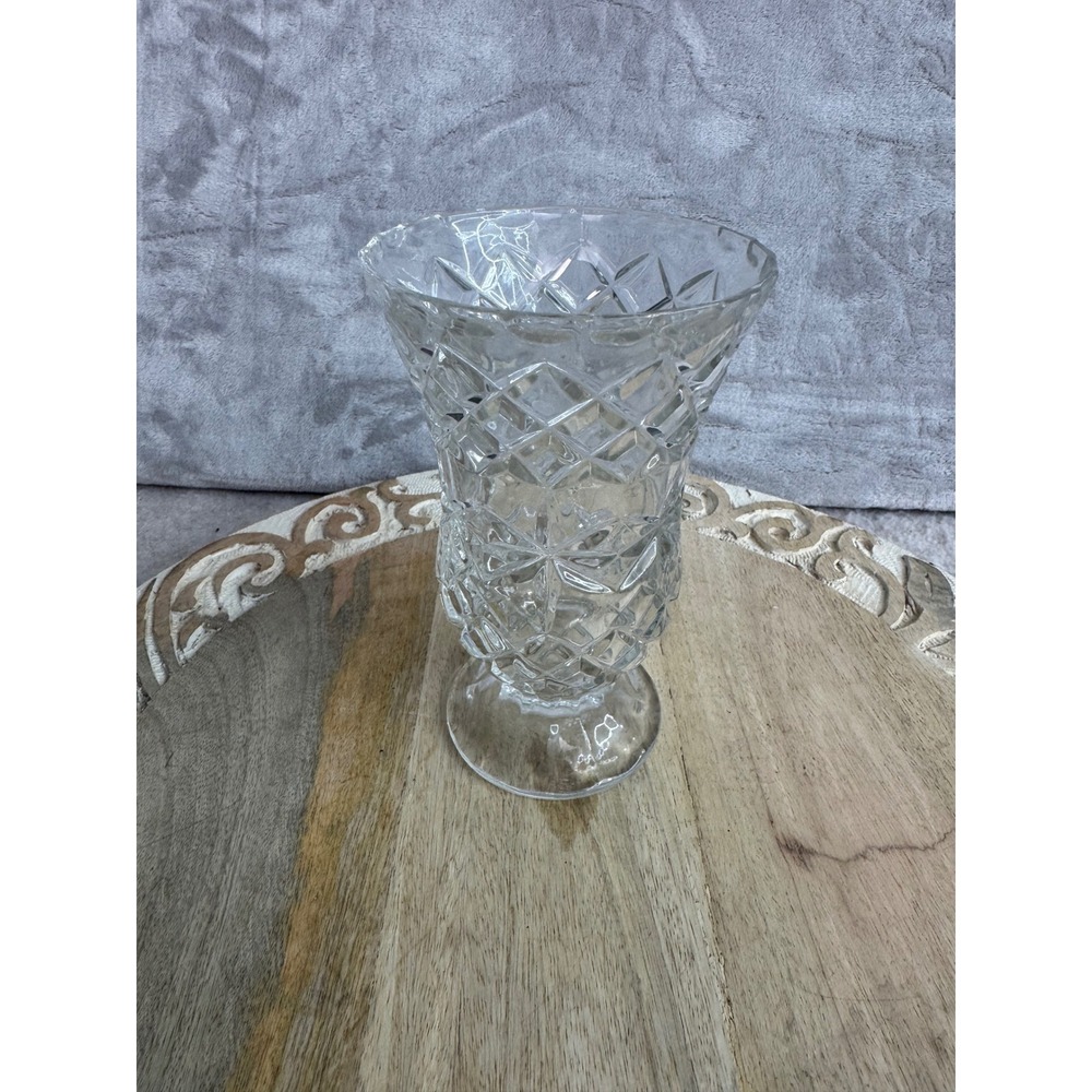 Vintage Style Clear Pressed Glass Diamond Cut‎ Pedestal Flower Vase 6.5 Inch